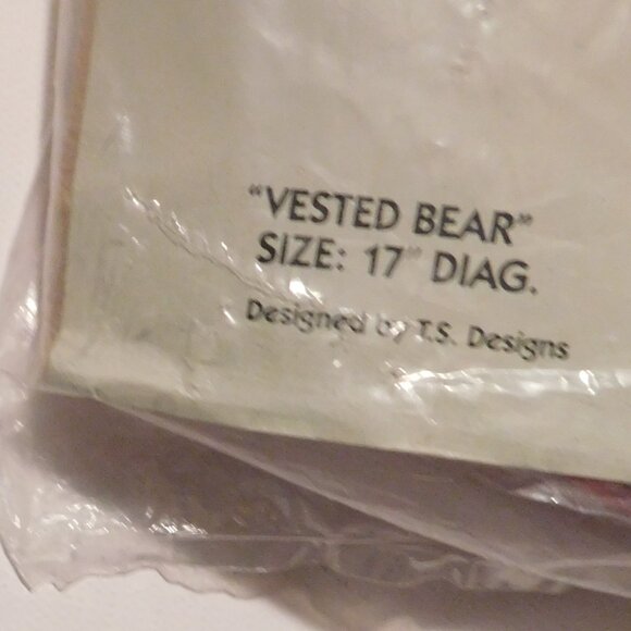 BUCILLA CHRISTMAS STOCKING CRAFT KIT SEALED NIP NEEDLE POINT - VESTED BEAR 17" - Picture 5 of 5
